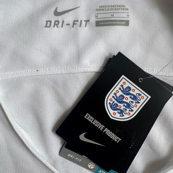 2016-18 England Women’s Nike Home National Football Jersey Size: M - Picture 2 of 8